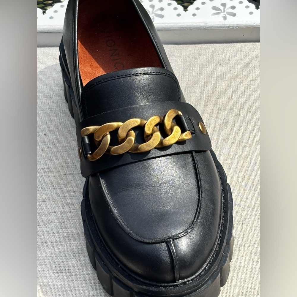 Vionic Penny Loafers With Lug Soles.2 Snap on Front Choices,Gold Chain Or Plain. - Picture 9 of 13